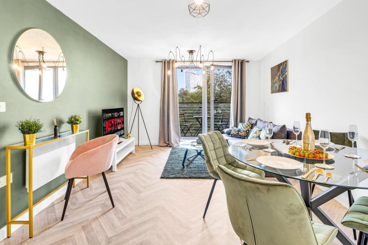 Stylish 4Th Floor 2 Bedroom En Suite City Centre Apartment With Parking By Azura Nights Бирмингам Екстериор снимка